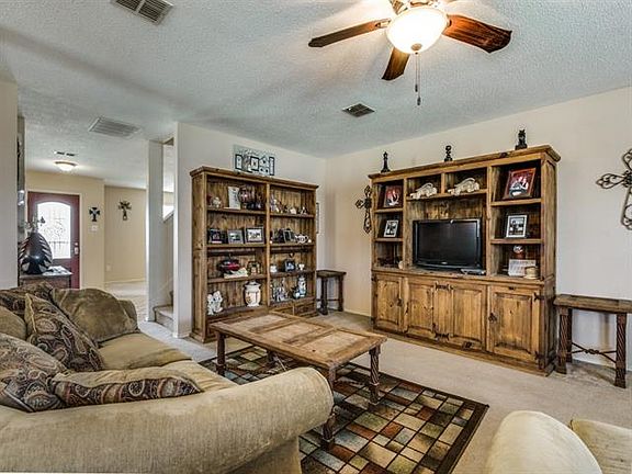 5th image of 1540 Greenbrook Dr