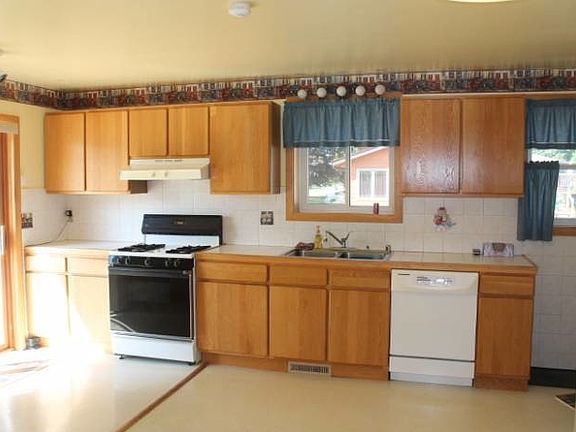 4th image of 2801 Lakeshore Dr