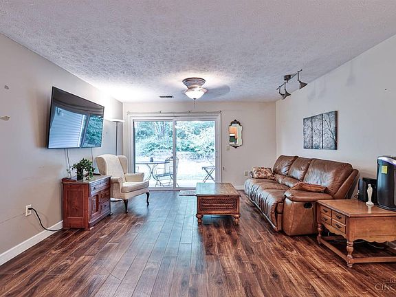 5th image of 410 Carrington Ln APT 102