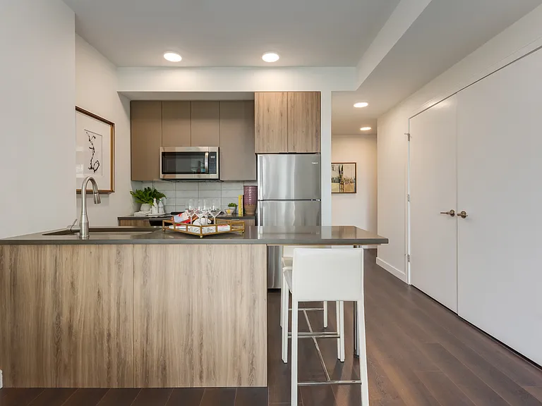 510 12th Ave SW — Photo 19