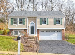 545 Cherryhill Dr, Bridgeville, PA 15017