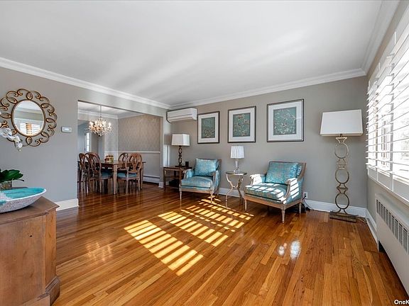 3rd image of 26 Roosevelt Ct