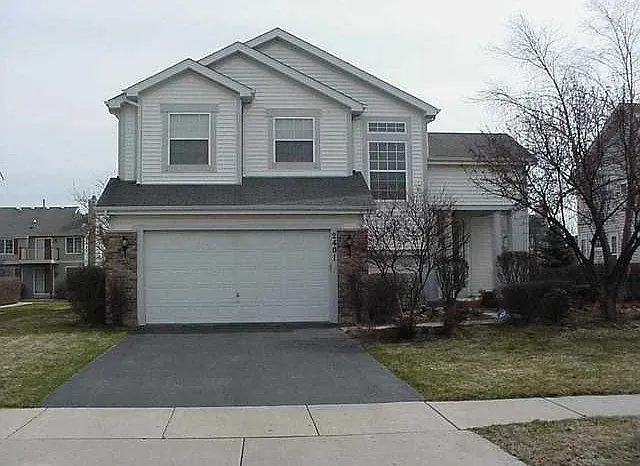 2401 Apple Hill Ln — Photo 1