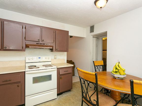 5th image of 1500 N Congress Avenue #C29