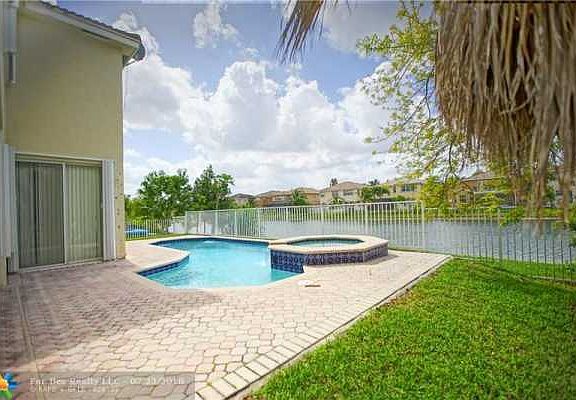 Home For Sale In North 29 Assoc 1711 B