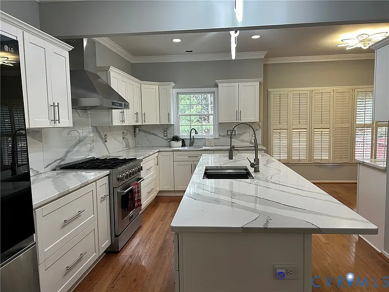 12305 Maybrook Ln — Photo 9