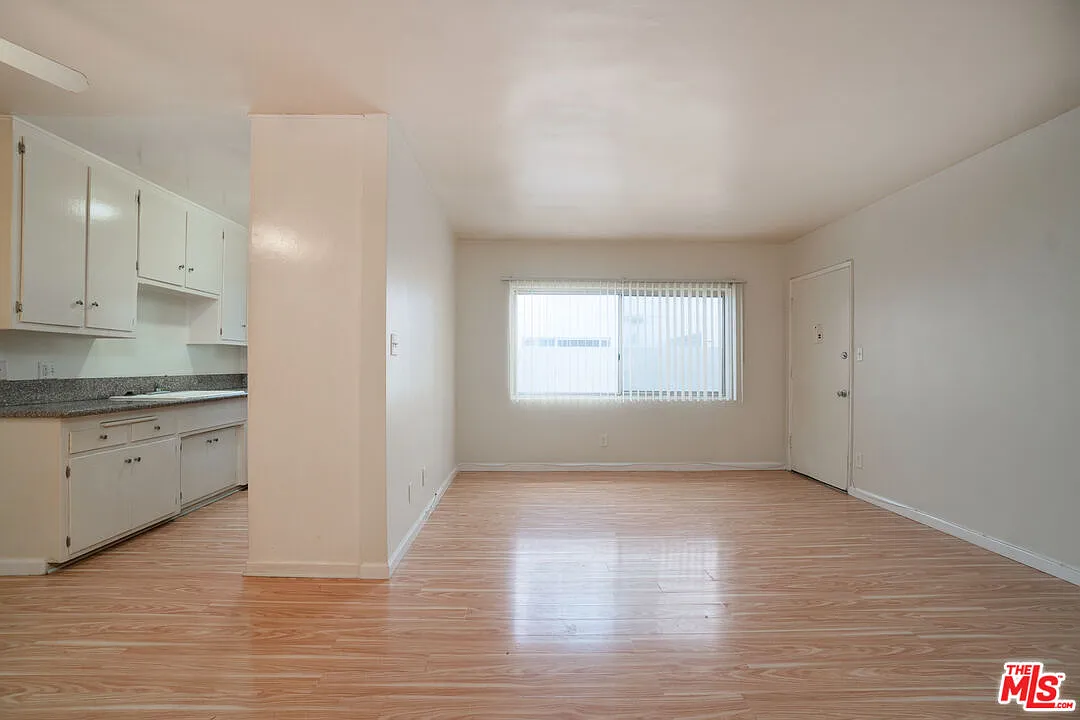1 bed, 1.0 bath, 700 sqft, $2,295 — Photo 3