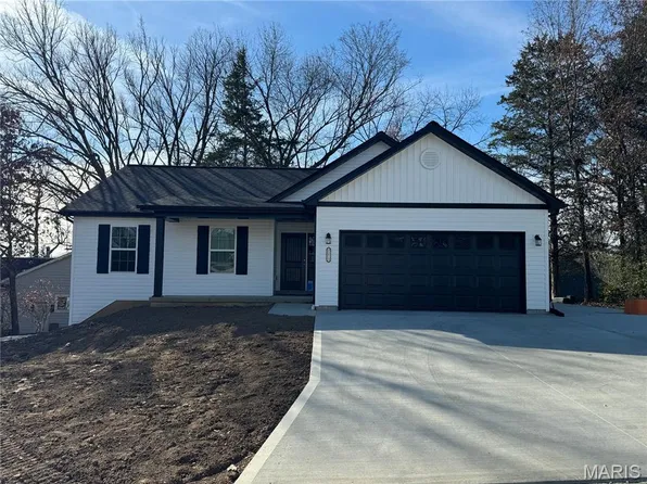 10967 Village Dr W, Foristell, MO 63348