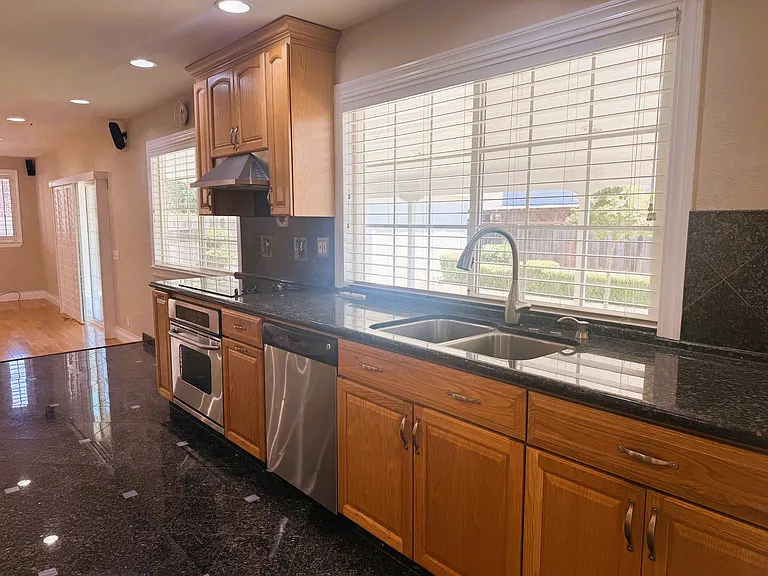 7030 Orchard Dr — Photo 9