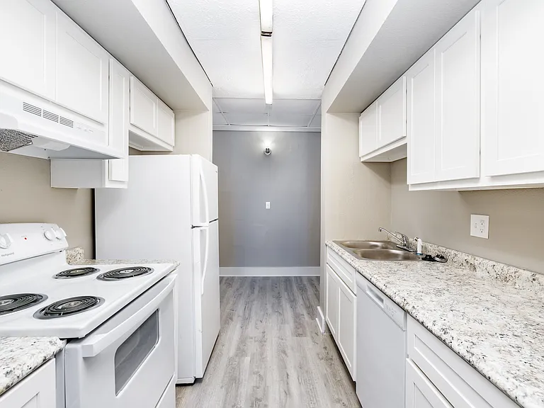 Heritage Apartments — Photo 9