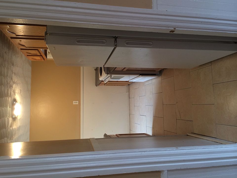 1st image of 153 Hedley Ave #3