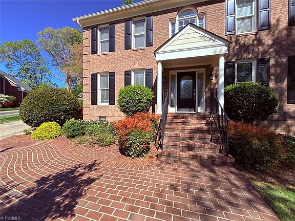 5th image of 4 Starmount Farms Ct