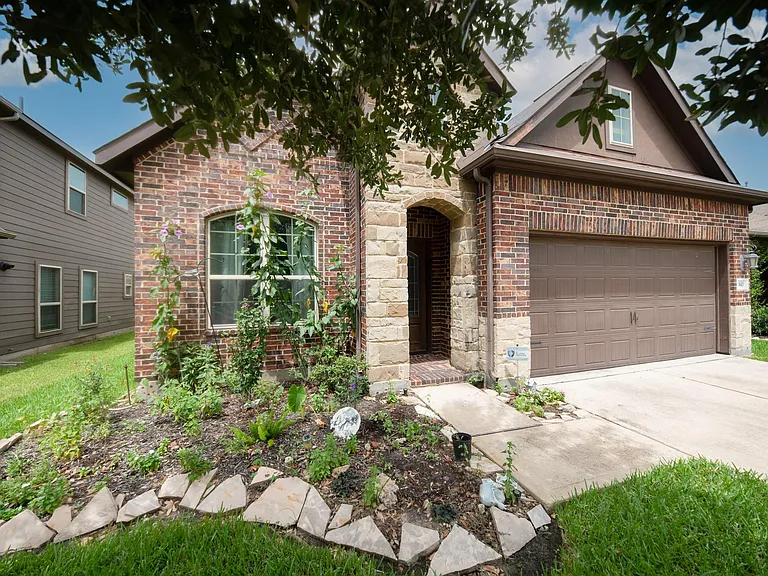 2443 Grey Reef Dr — Photo 6