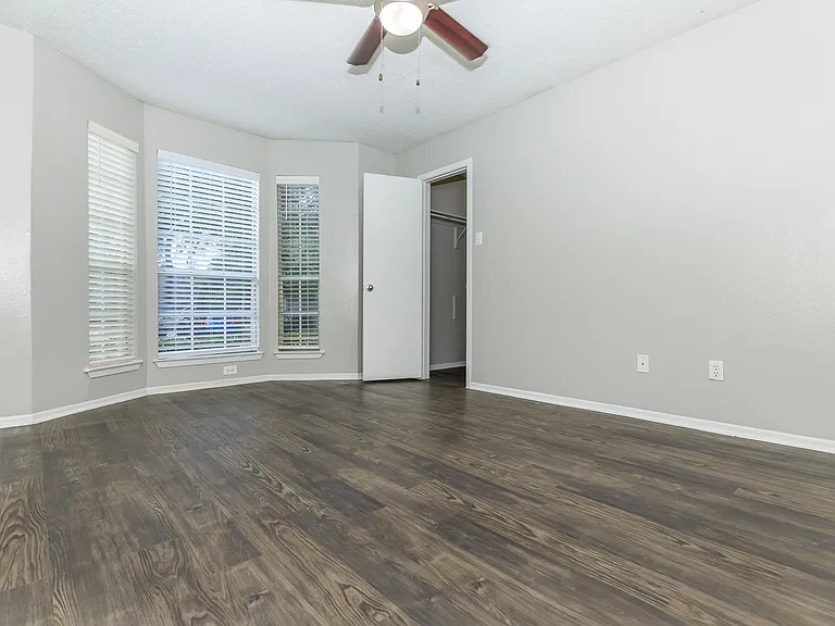 12148 Jollyville Rd — Photo 92