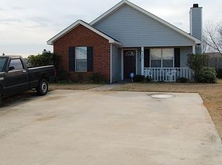 309 Chadwyck Cir, Bonaire, GA
