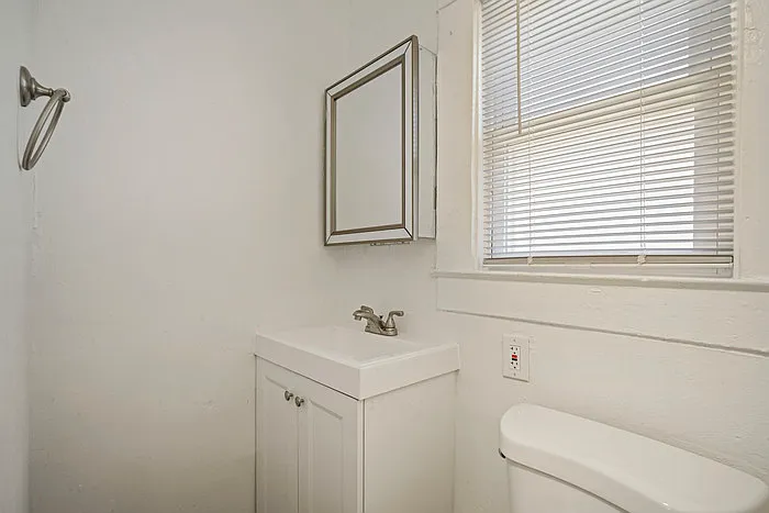 3900 3rd Ave — Photo 15