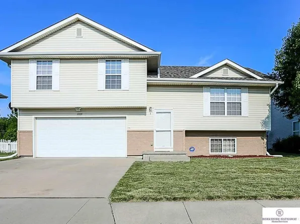 5828 Harrier Holw, Council Bluffs, IA 51501
