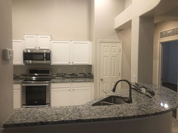 2nd image of 7418 W Globe Ave