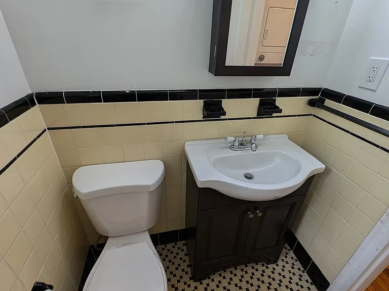 100 Skipjack Ln #B — Photo 5