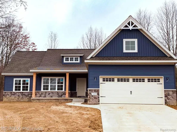 53 Havendale Dr, Brighton, MI 48114