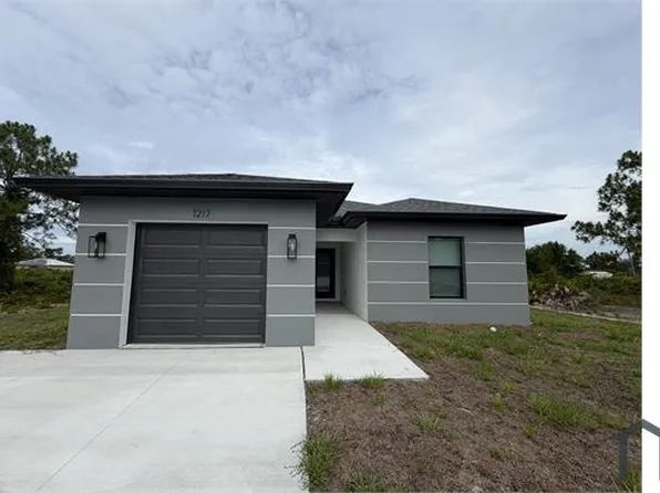 1217 Clayton Ave, Lehigh Acres, FL 33972
