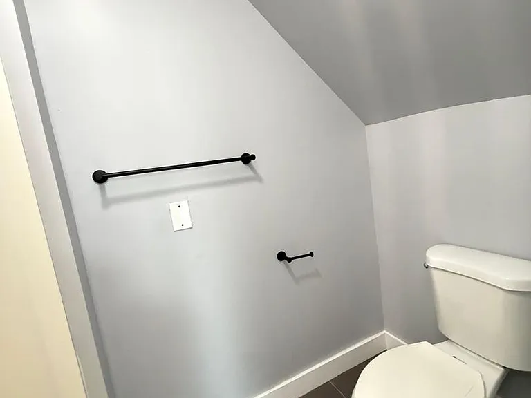 40 Walnut — Photo 9