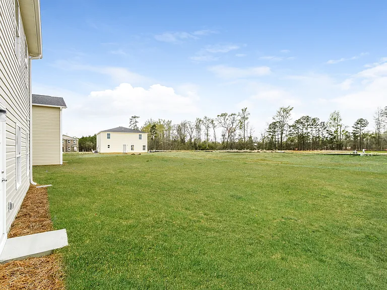 4027 Lake Russell Dr — Photo 15
