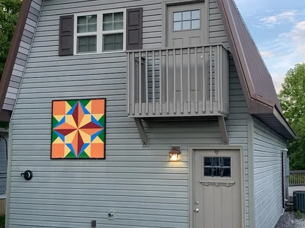 433 Mountain Thrush Dr, Townsend, TN 37882