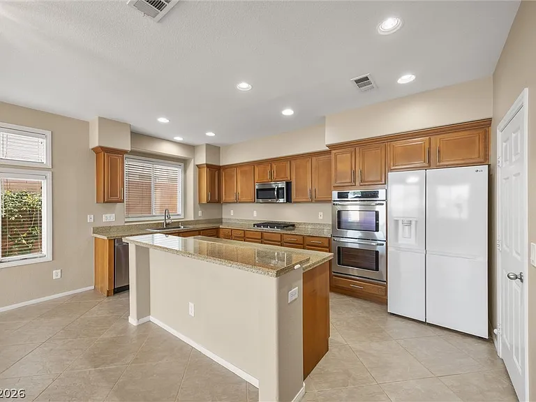 428 Eternity St — Photo 14