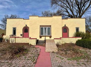 224 E 9th St APT 3, Hastings, NE 68901