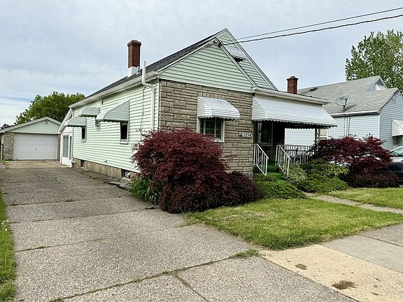 2nd image of 1254 E 28th St