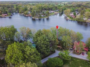 150 Mundell Dr, Benton, IL 62812