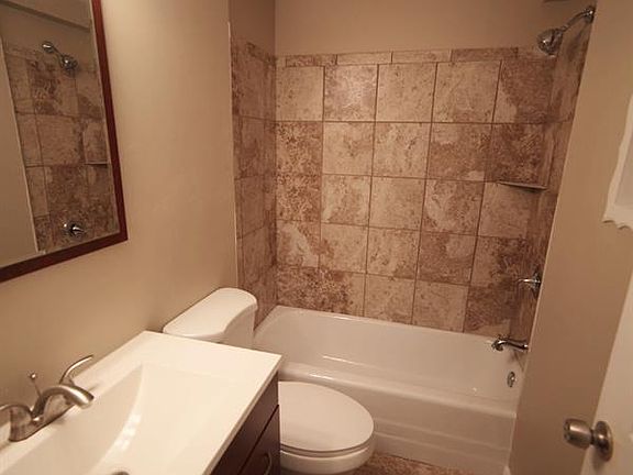 2nd image of 1185 E Carmelita Dr