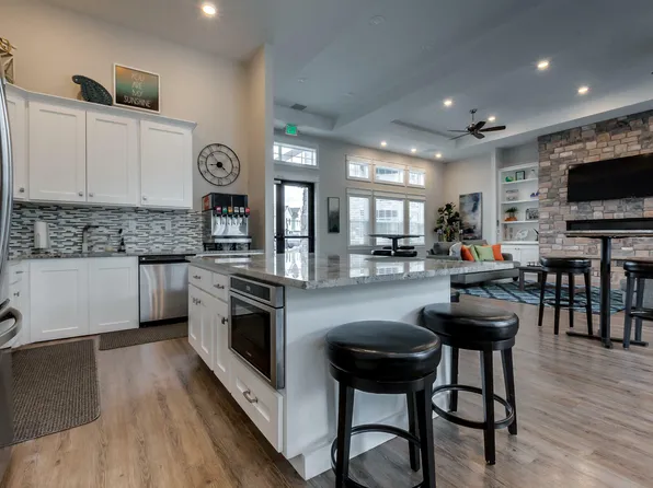 Kensington Apartments, 7570 W State St #C-c303, Garden City, ID 83714