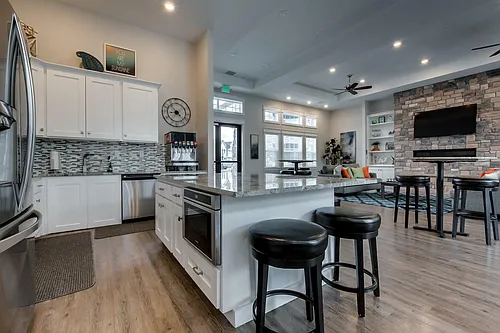Kensington Apartments Photo 1