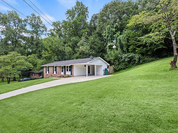 3rd image of 2612 Rolling View Dr SE