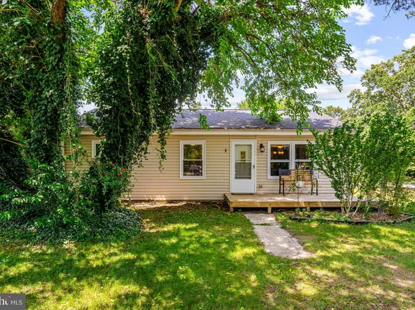 5902 Colony Dr, Mays Landing, NJ 08330