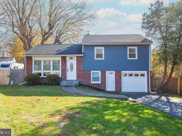 2219 E Helms Mnr, Upper Chichester, PA 19061