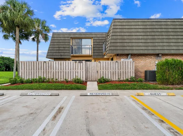 2410 24th Way, West Palm Beach, FL 33407