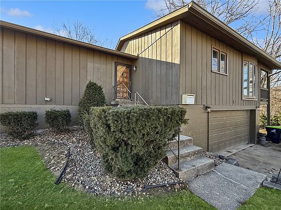 3rd image of 2567 Burgener Dr