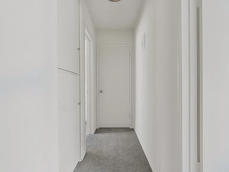Molanda Palms Apartments — Photo 4