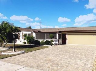 1423 Seton Hall Dr, Sun City Center, FL 33573
