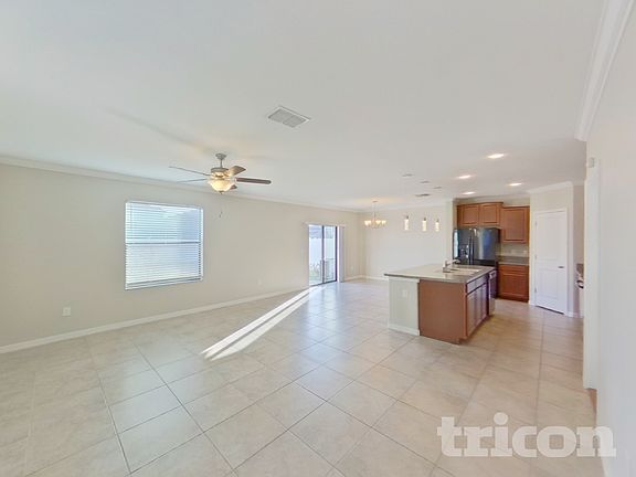 2nd image of 14812 Crescent Rock Dr