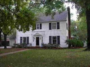 3157 SW Westover Rd, Topeka, KS 66604