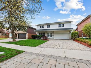 10 Oshea Cres, Ajax, ON L1T 4W8
