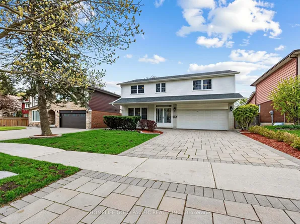 10 Oshea Cres, Ajax, ON L1T 4W8