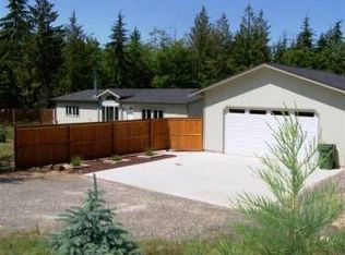 101 Birdsong Ln, Port Angeles, WA 98362