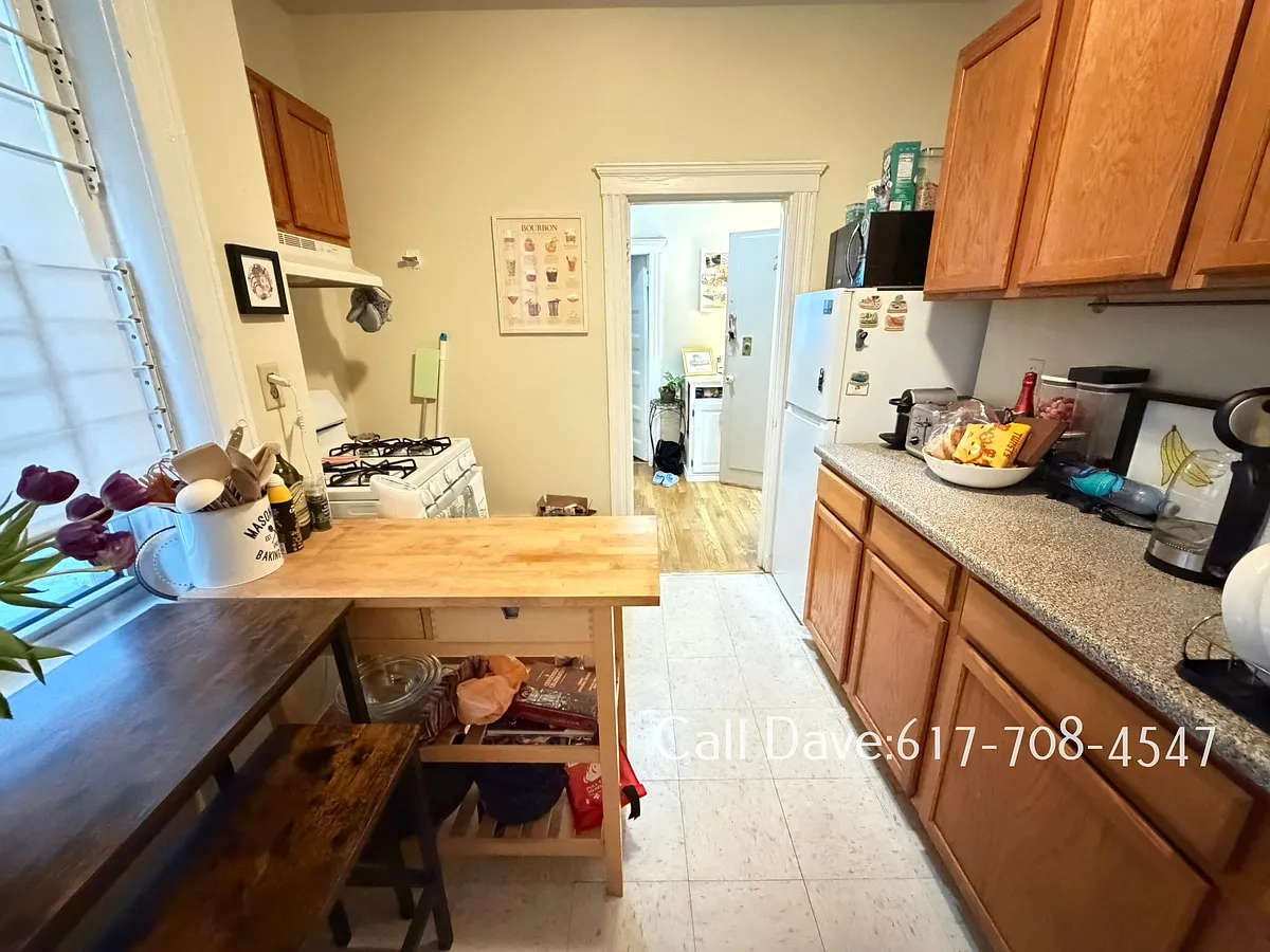 Building Photo - 33 Gardner St #16