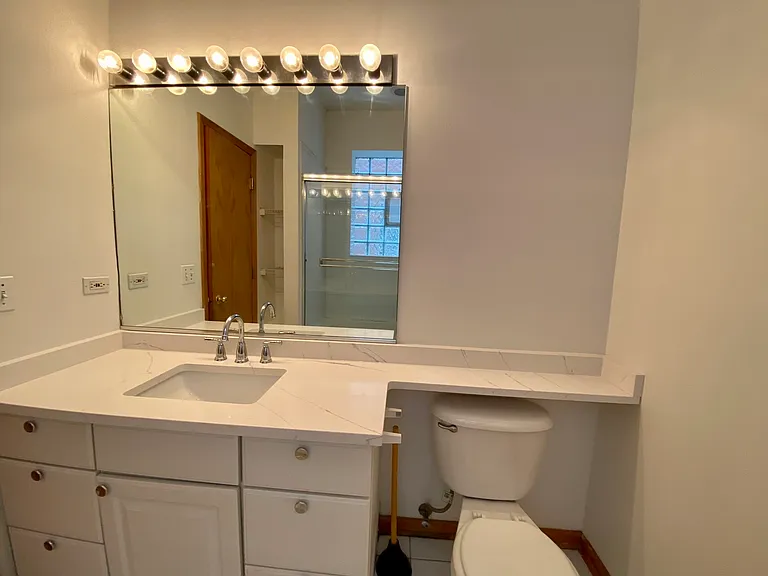 4233 N Kenmore Ave #2N — Photo 7