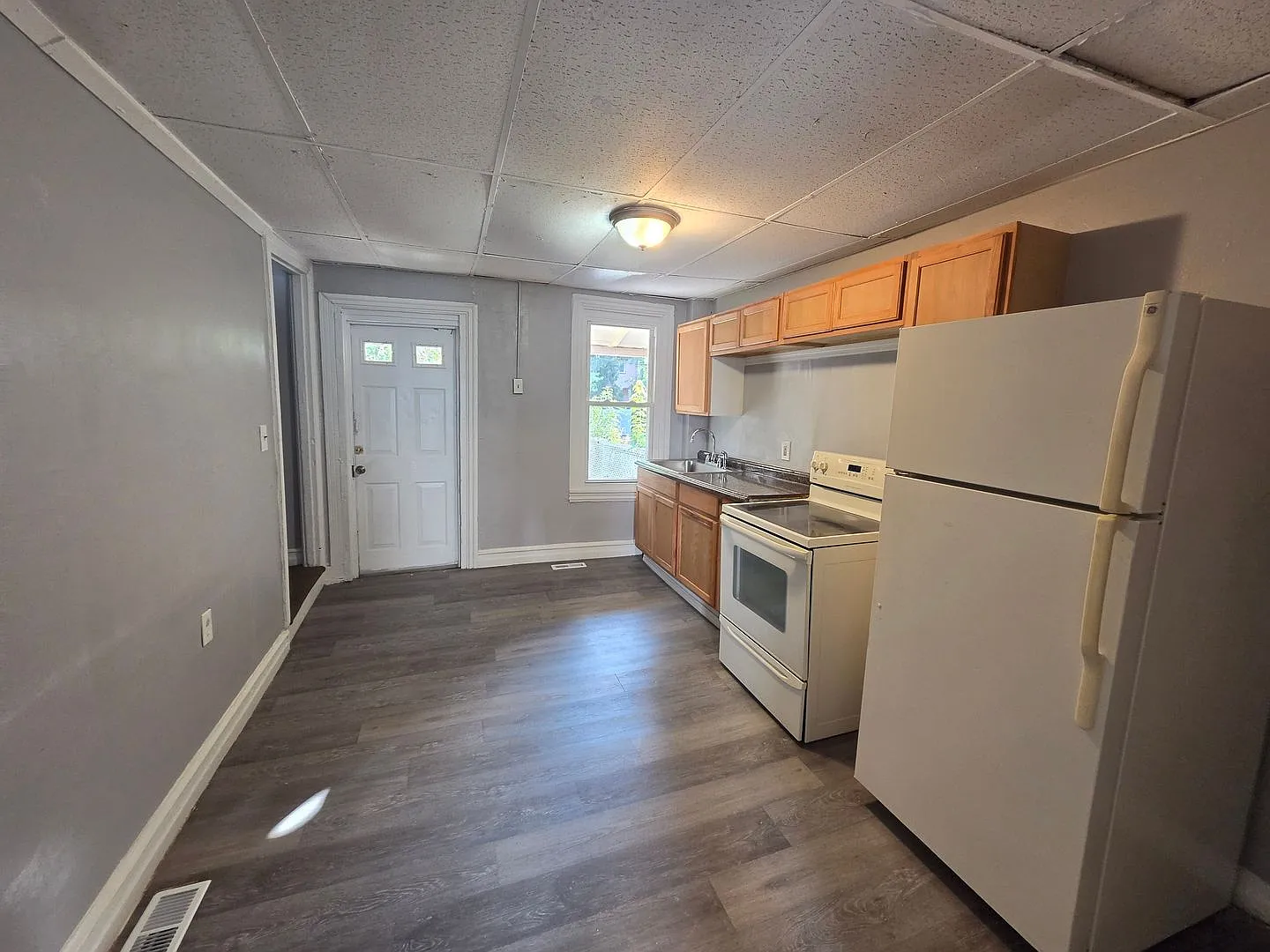 219 N. Hall Street — Photo 2